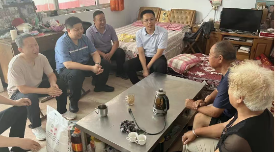 黨建引領(lǐng)聚合力 村企共建促振興——公司開(kāi)展 "百企賦能 百村振興" 七一走訪慰問(wèn)活動(dòng)